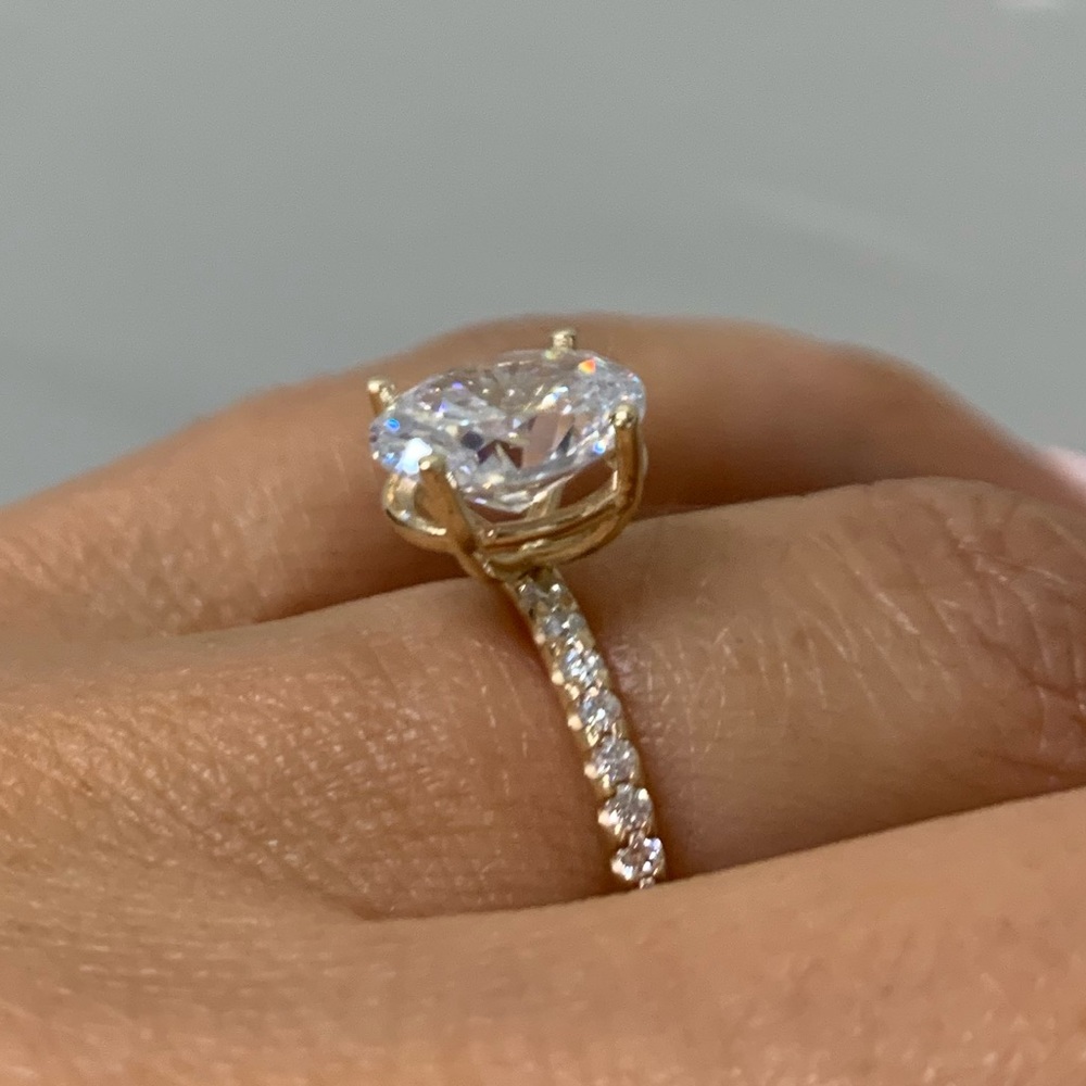 14k yellow gold 2.5ct Oval CZ Engagement Ring - Picture 7 of 8